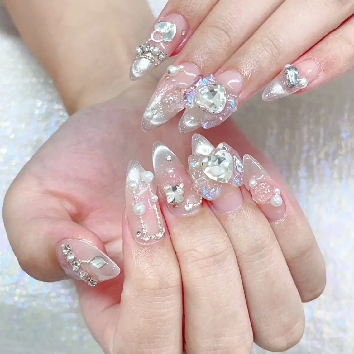 ネイル ハンドネイル Queens ciciのネイルデザイン