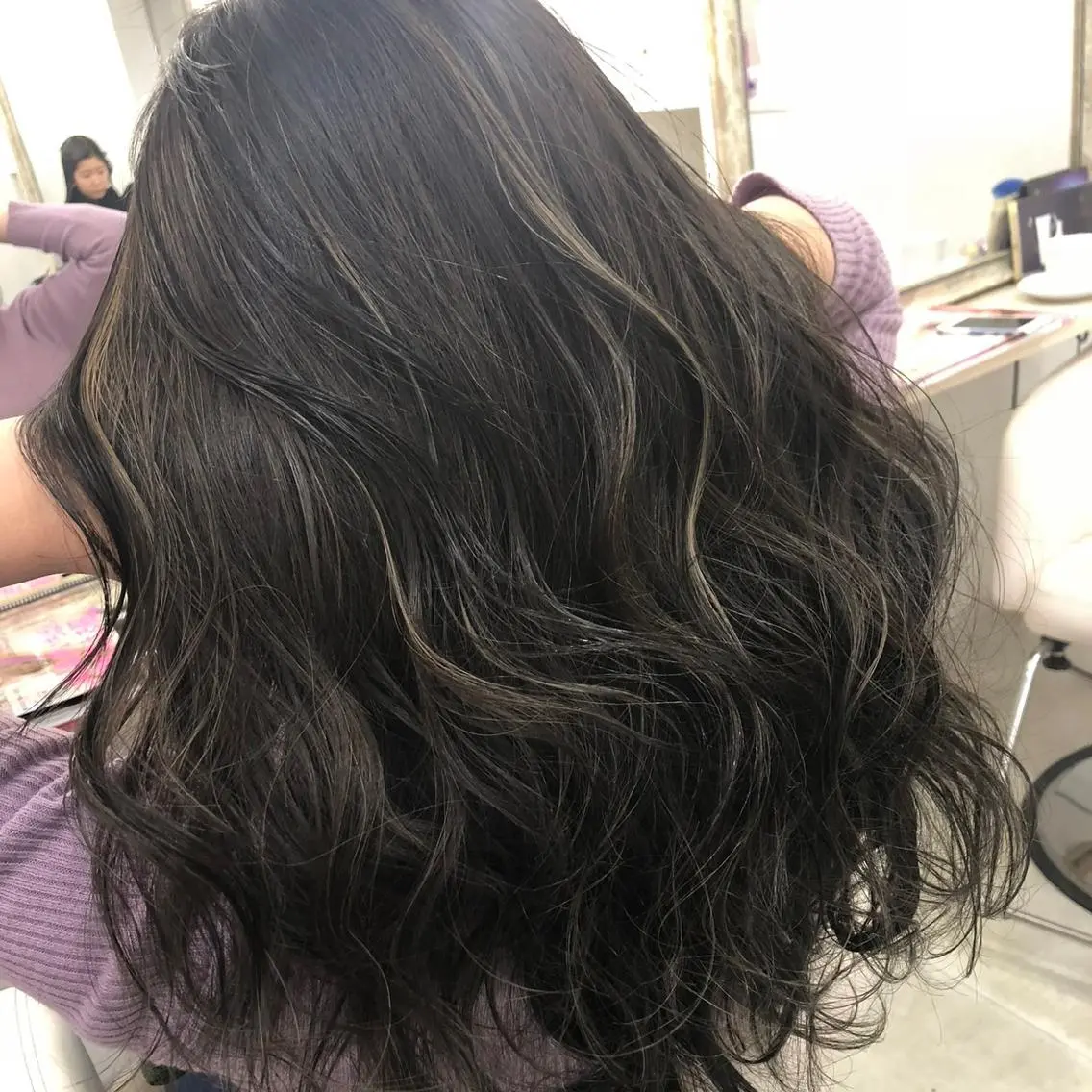 ロング 齋藤 樹里のヘアスタイル