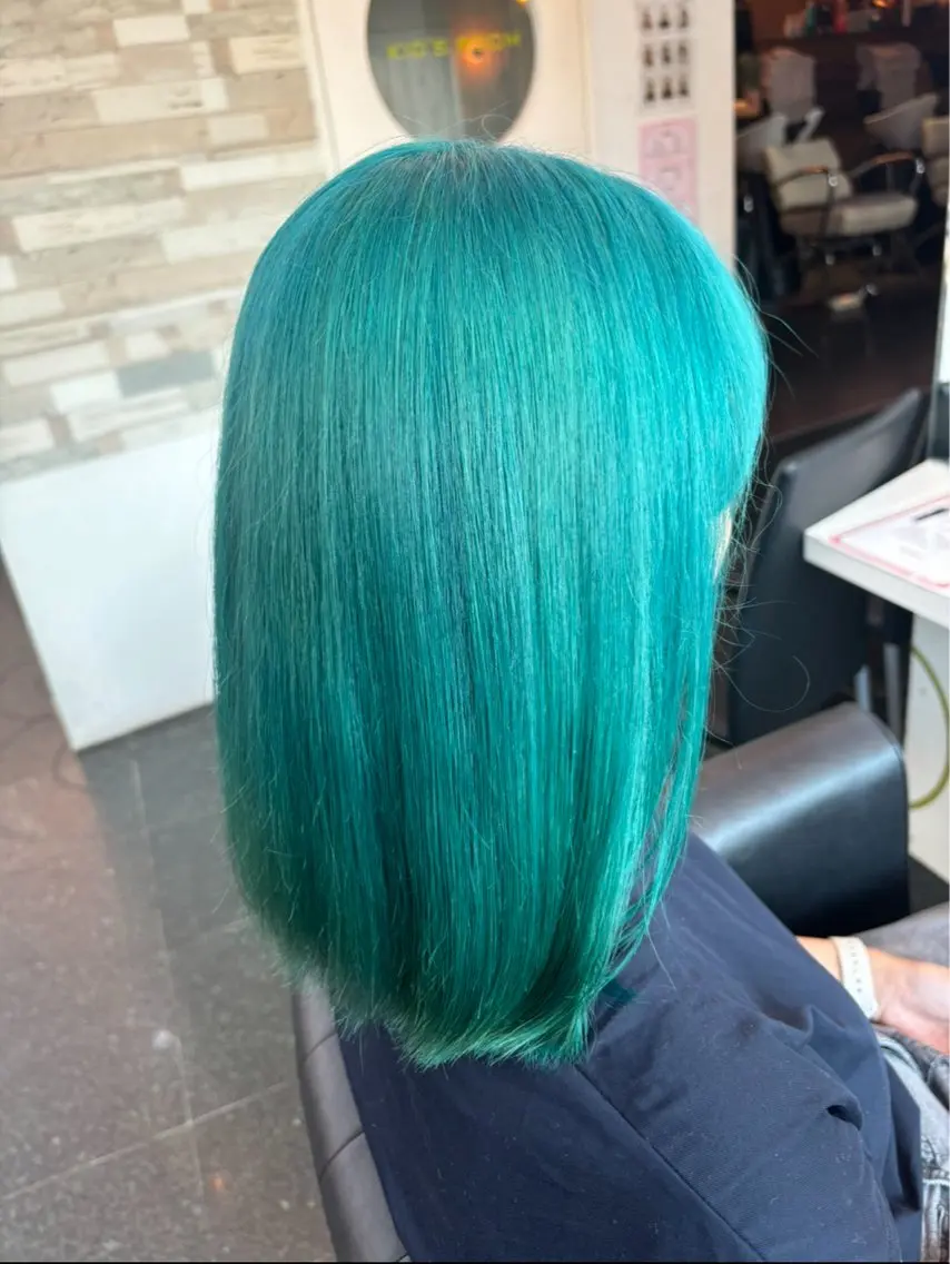 ロング カラー ブリーチ ブルーカラー ダブルカラー ヘアカラー 髪質改善カラー| Yukino🫧のヘアスタイル