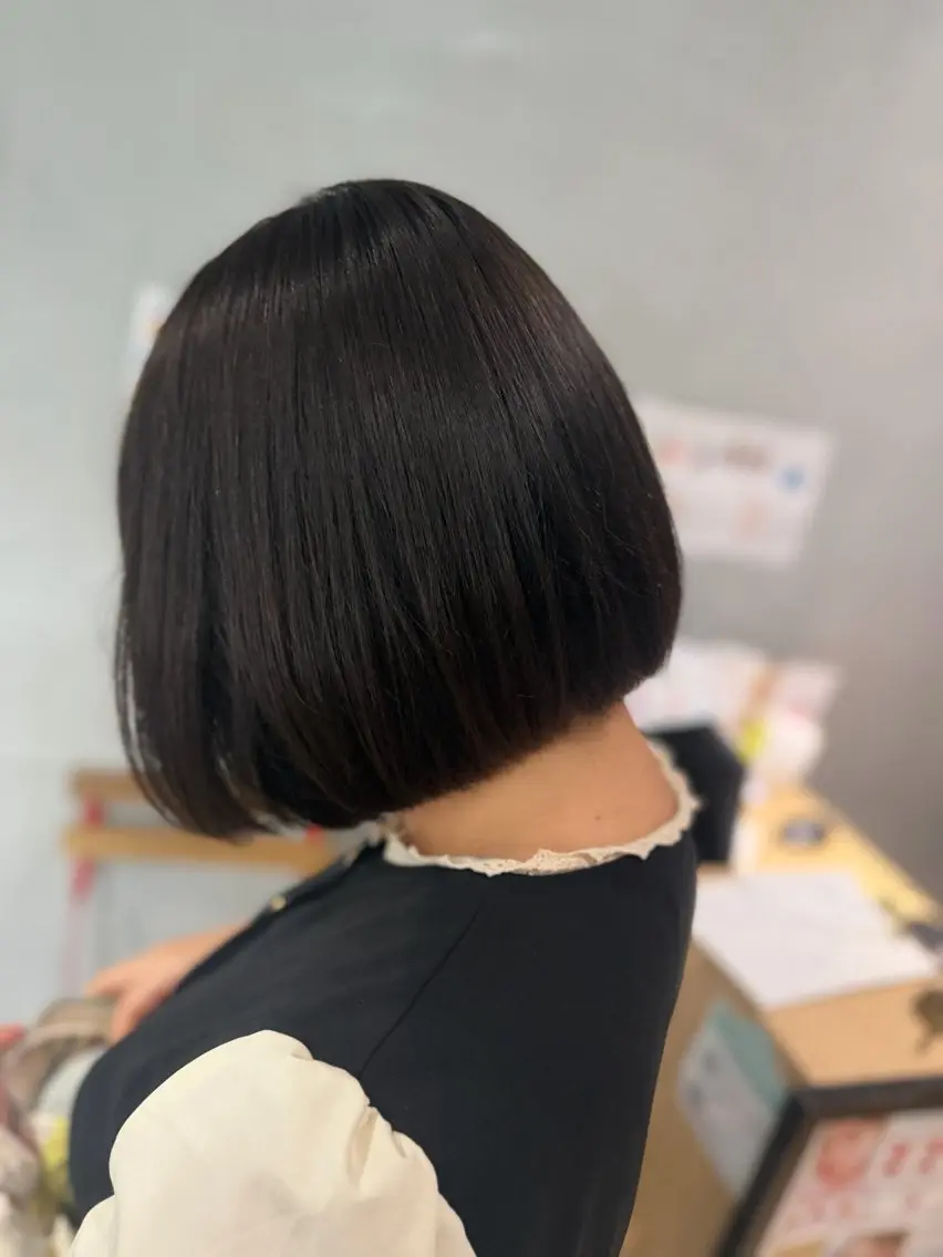 ミディアム 松岡 向日葵のヘアスタイル