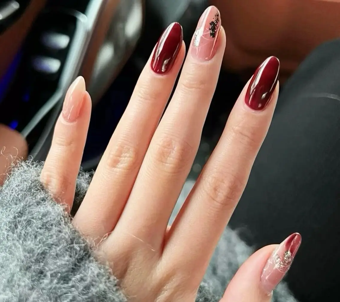 ネイル チークネイル 長さ出し フラワーネイル フレンチネイル ガーリー sun nail池袋 モデル募集のネイルデザイン