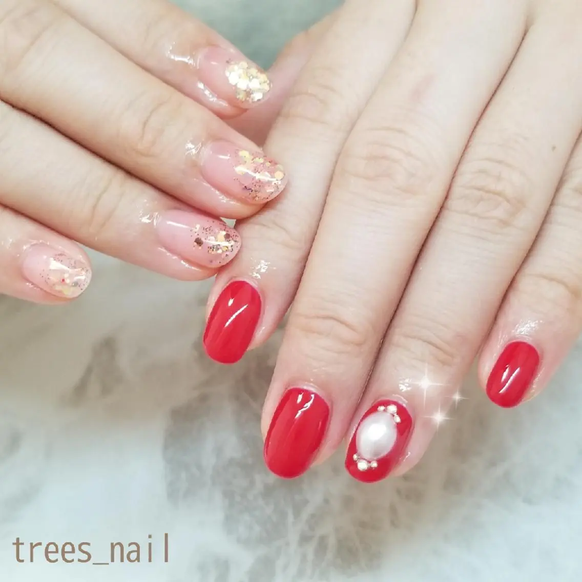 ネイル ラメ(グリッター) 赤色 冬ネイル trees_ nailのネイルデザイン