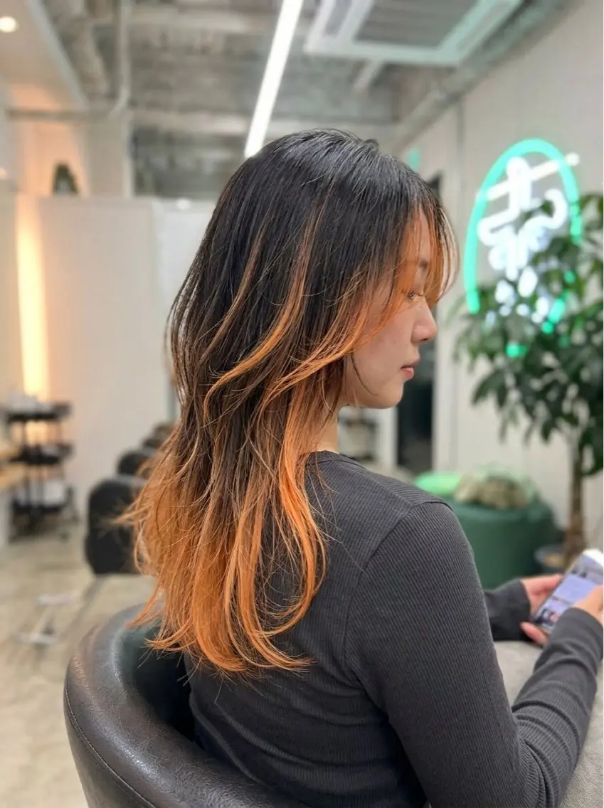 セミロング カラー バレイヤージュ ブリーチ ダブルカラー ハイライトカラー インナーカラー ヘアカラー トリートメント 浅草駅徒歩8分/ 久保 歩夢のヘアスタイル