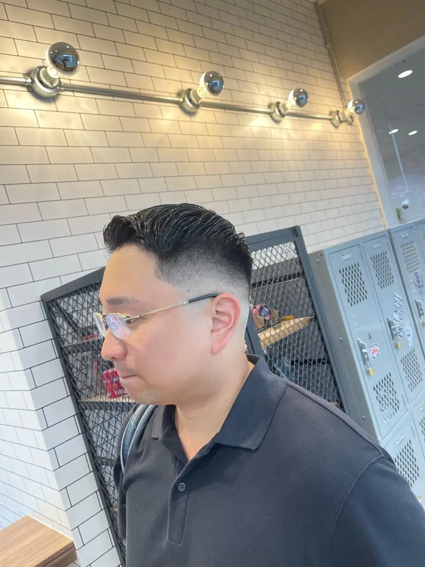 ショート 吉岡 剛のヘアスタイル