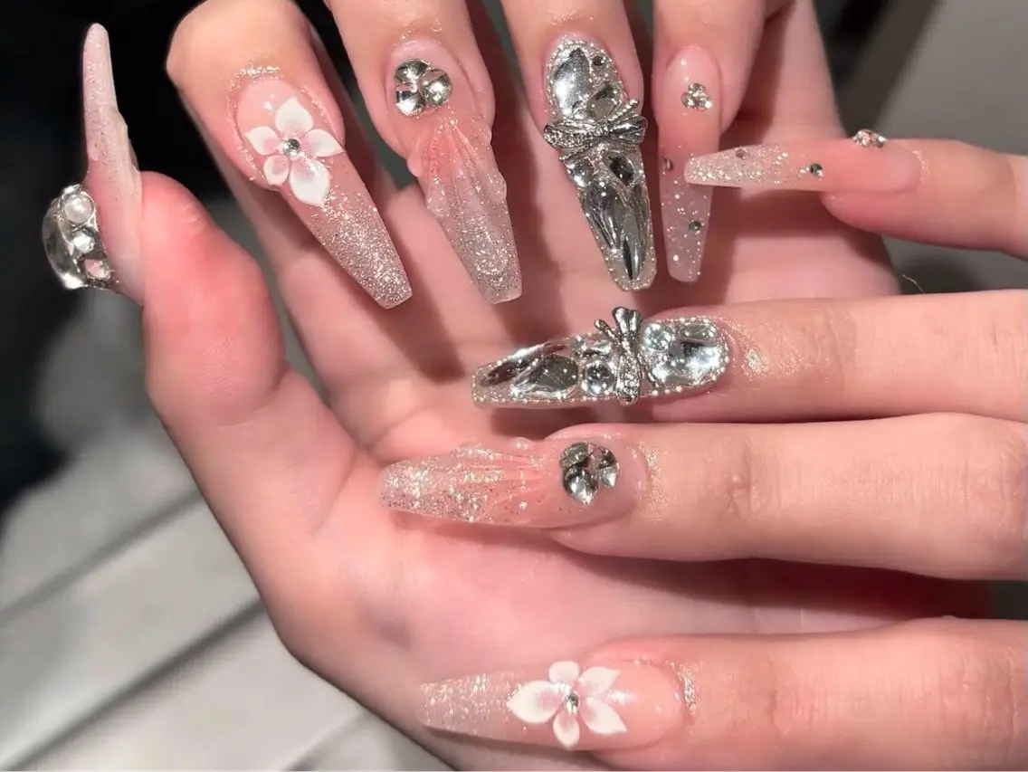 ネイル オーロラネイル ボルドー ブラウン 氷ネイル・うるうるネイル キラキラネイル ハンドネイル Sora  Nail 長さ出し専門店のネイルデザイン