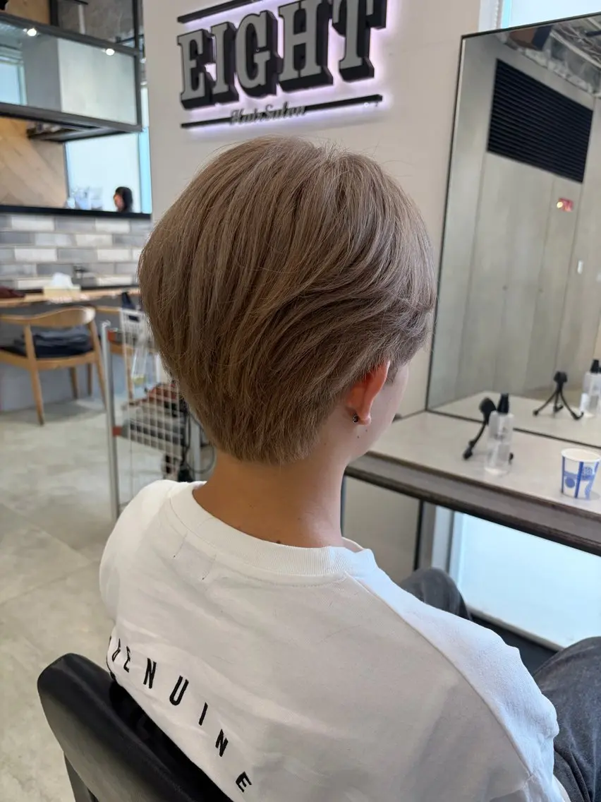 ショート カラー メンズ メンズブリーチ ベージュカラー ブリーチ ミルクティーベージュ カット ヘアカラー メンズ特化🔥 金子直斗のヘアスタイル