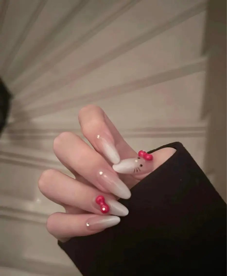 ネイル ハンドネイル HAPPI NAIL CALINのネイルデザイン