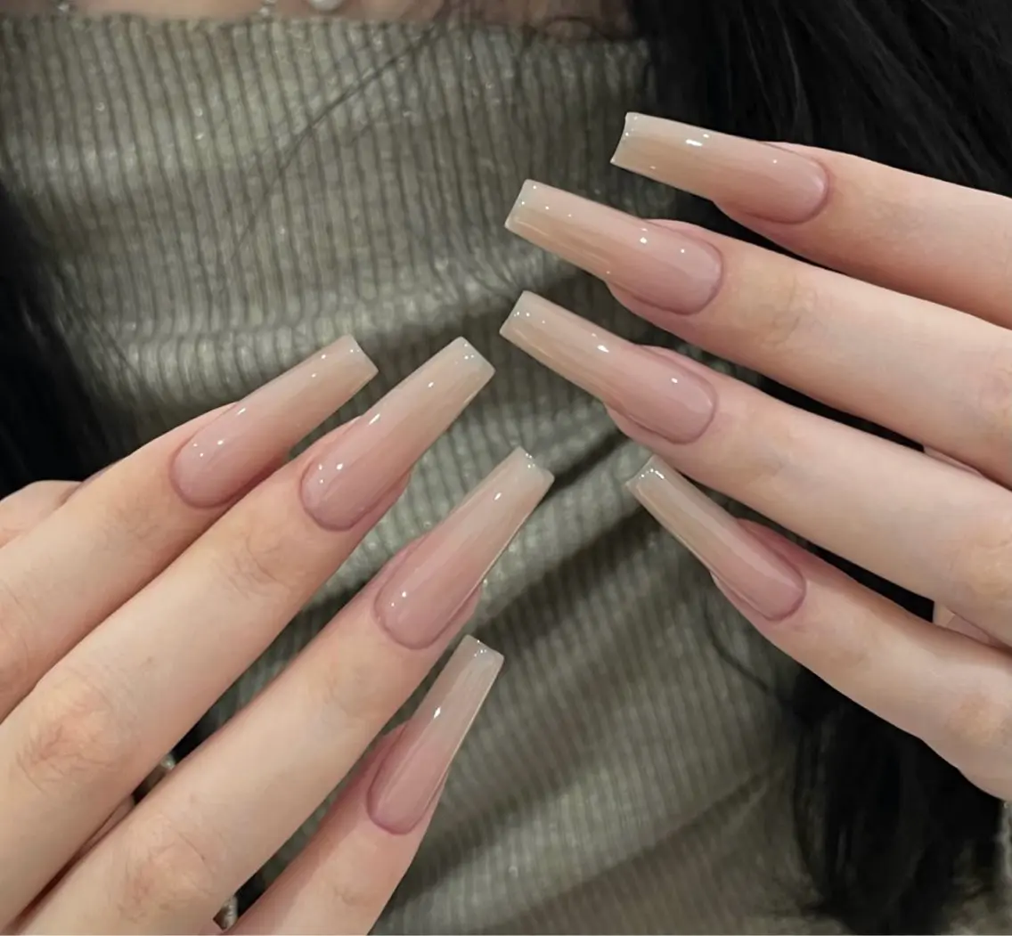 【チップ長さだし10本】美フォルムワンカラーxしっかり甘皮ケアの写真