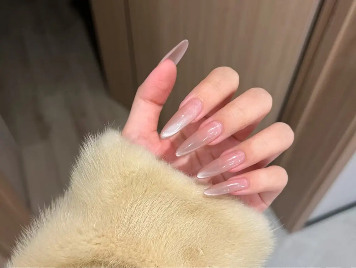 ネイル アートネイル オーロラネイル チークネイル フレンチネイル ガラスフレンチ ハンドネイル 🎀🎀YooLi Nail Salonのネイルデザイン