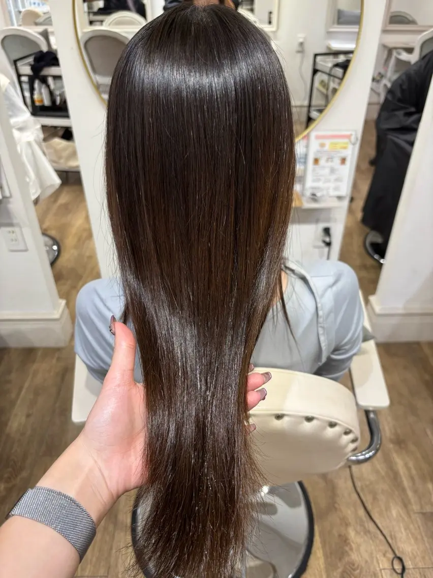 ロング パーマ 髪質改善 ストレートパーマ カット ヘアカラー 縮毛矯正 トリートメント Risa🐈⬛/ グレージュ/透明感のヘアスタイル