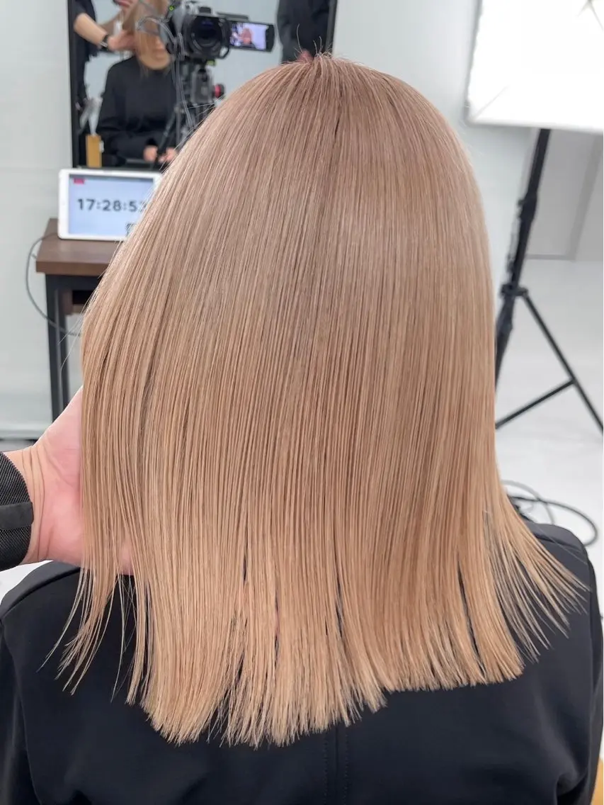 カット+ブリーチカラー+5STEPトリートメントの写真