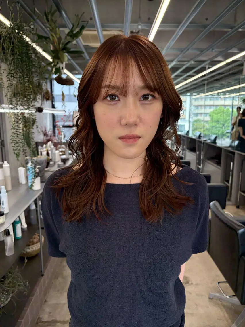 ミディアム カラー ミディアムレイヤー レイヤーカット カット ヘアカラー トリートメント 似合わせカット レイヤー/ボブのヘアスタイル