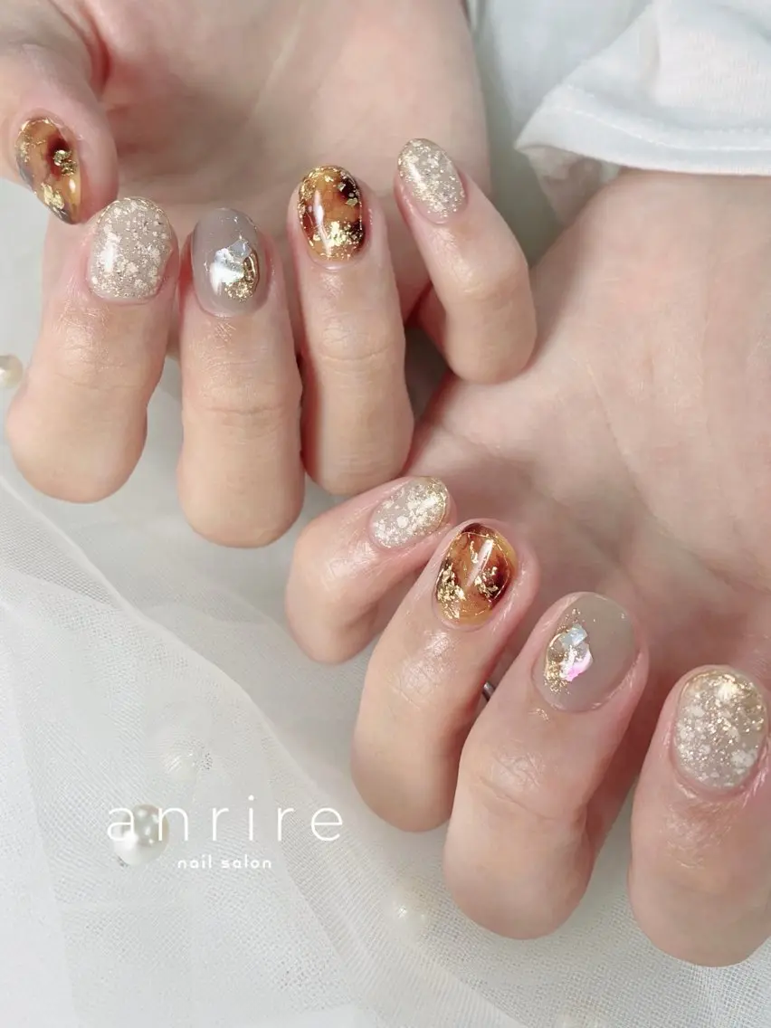 ネイル べっ甲ネイル ゴールド キラキラネイル ラメ(グリッター) ショートネイル nailsalon anrireのネイルデザイン