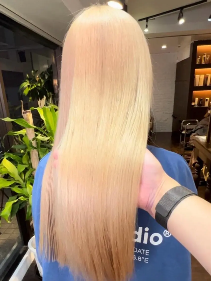 セミロング ⭐️心斎橋カラーモデ ル⭐️SOUのヘアスタイル