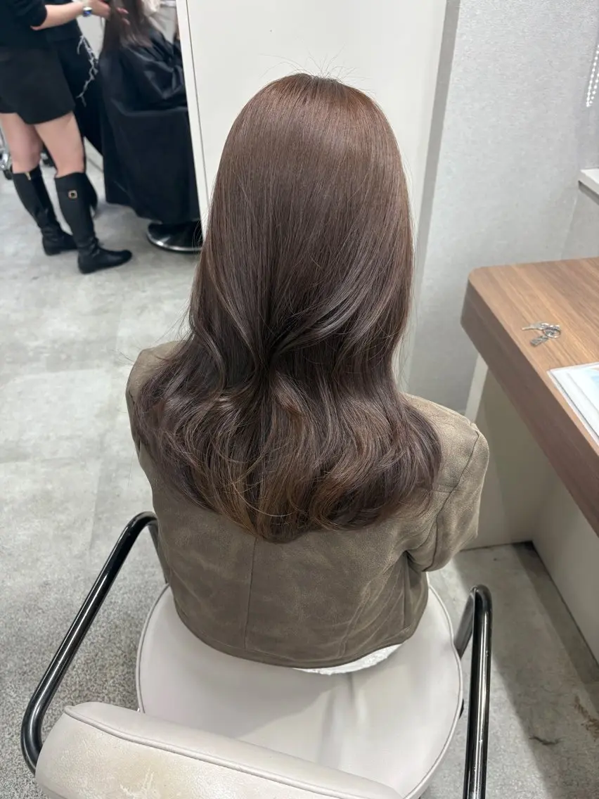 ロング カット ヘアカラー トリートメント 家村 茉由のヘアスタイル