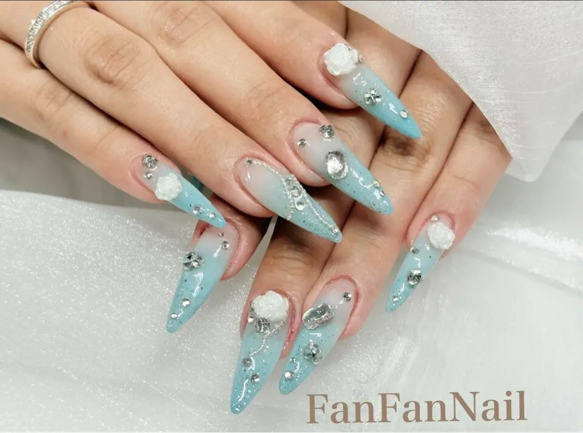 ネイル Mona FanfanNailのネイルデザイン