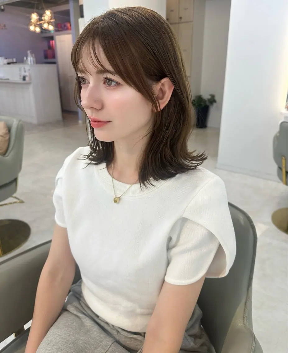 ミディアム くびれヘア 鎌倉 彩のヘアスタイル
