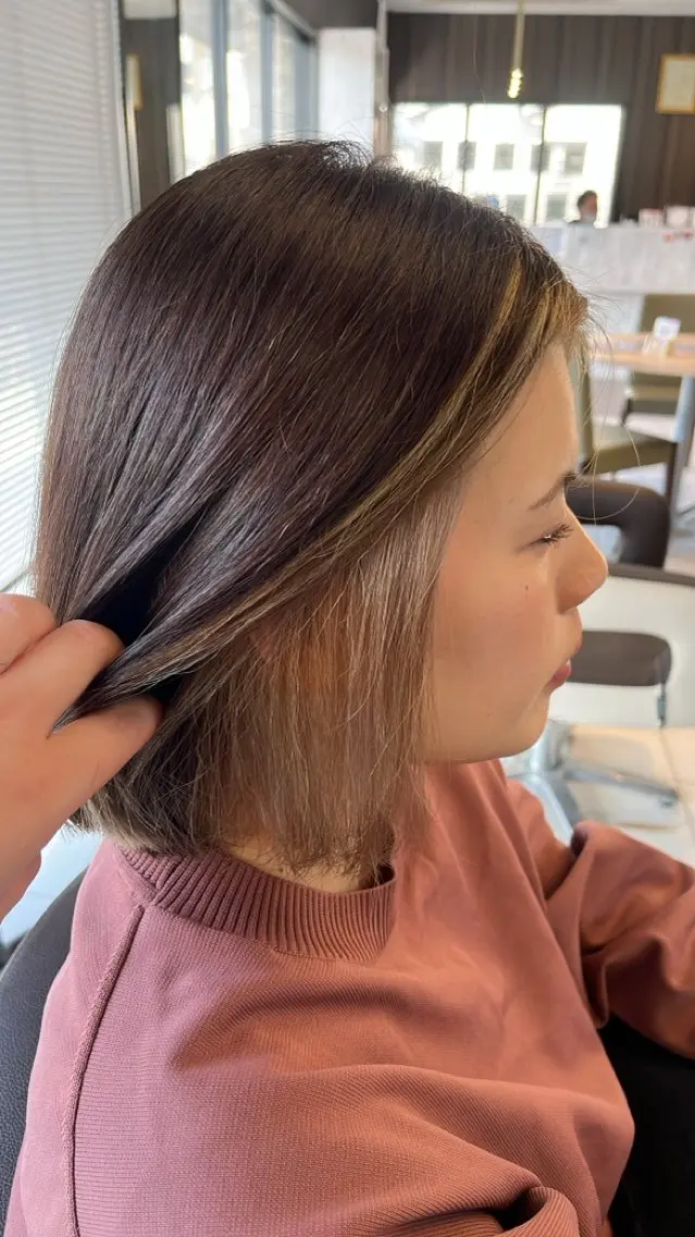 ショート カラー LiTA長嶺 小佐井悠未のヘアスタイル