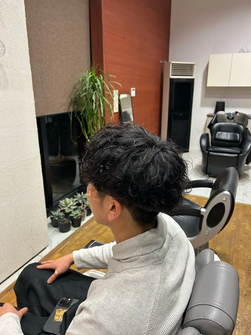 パーマ パーマ ONECLIPZ 兼子　啓のヘアスタイル