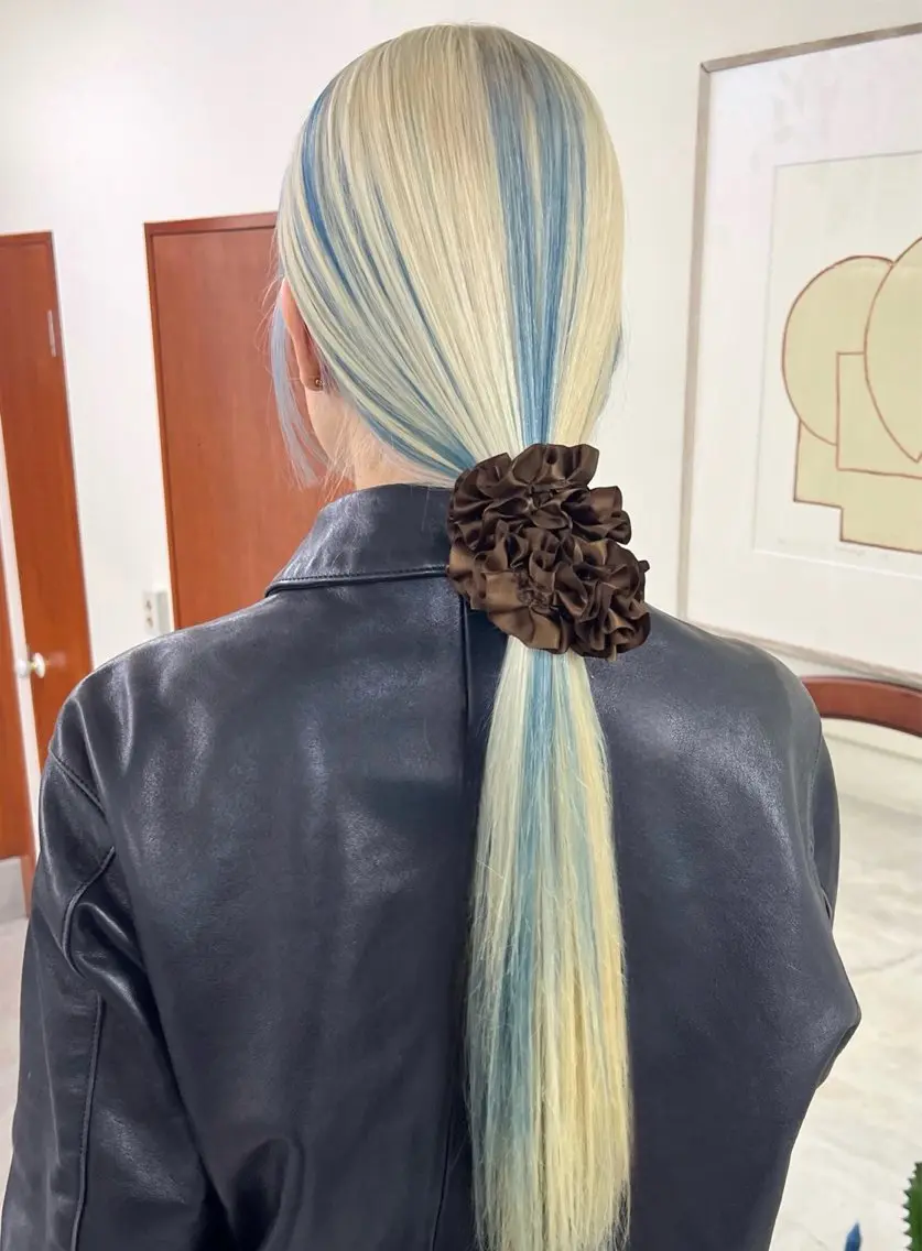 ロング カラー 小林 美咲のヘアスタイル