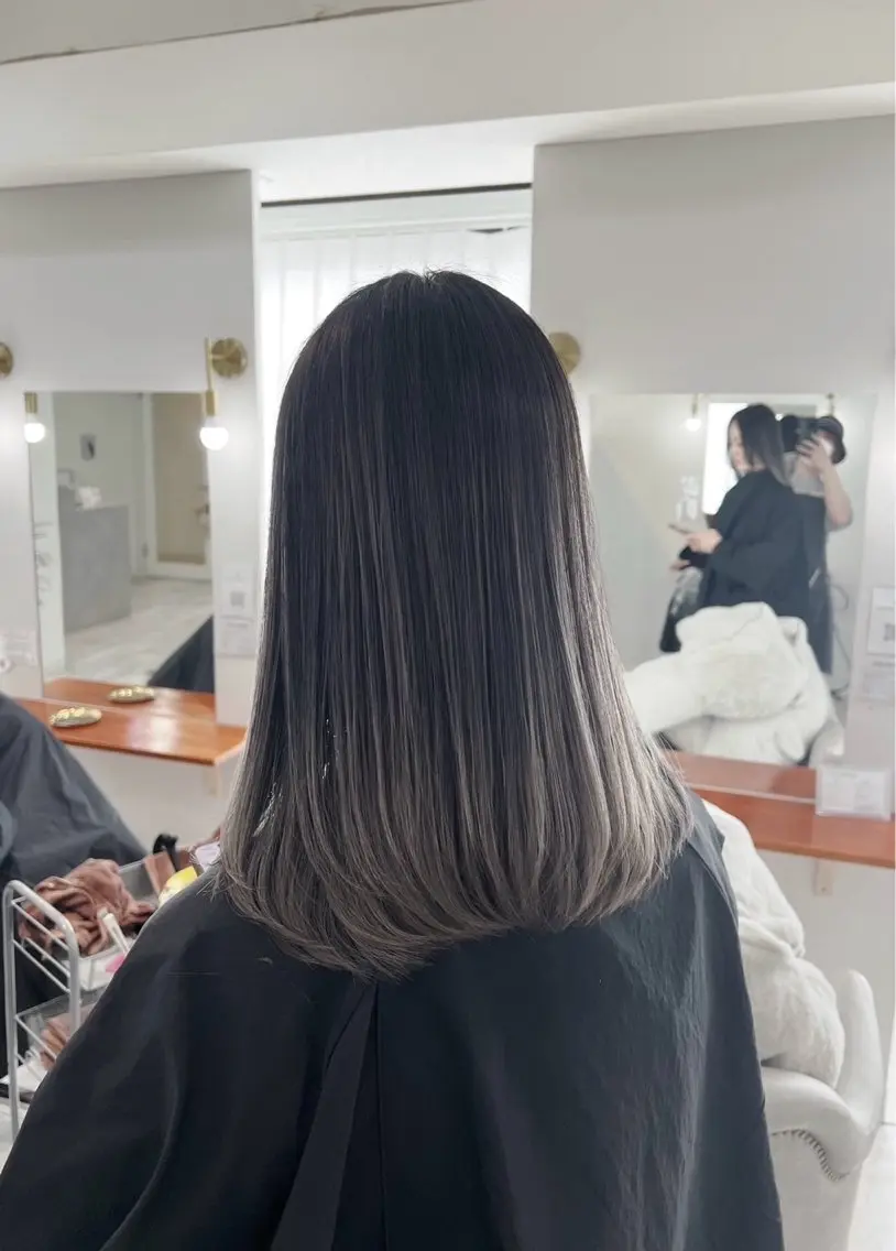 ミディアム カラー バレイヤージュ グレージュ レイヤーカット 指名数No.1 /NAOYAのヘアスタイル