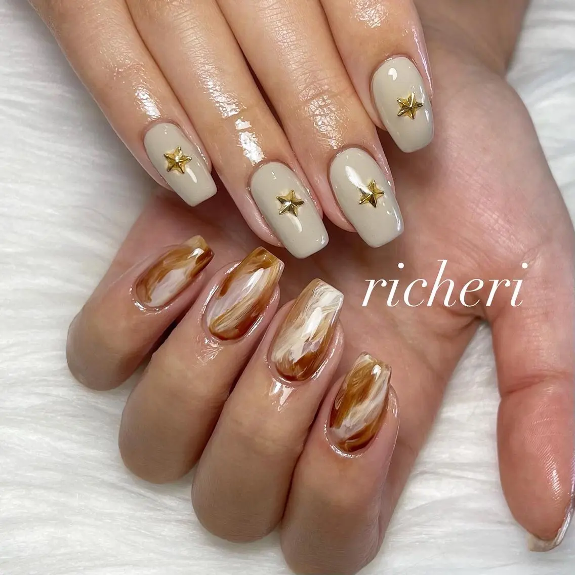 ミディアム ネイル 韓国風ヘア アートネイル フレンチネイル ジェルネイル ガラスフレンチ richeri beautyのその他イメージ