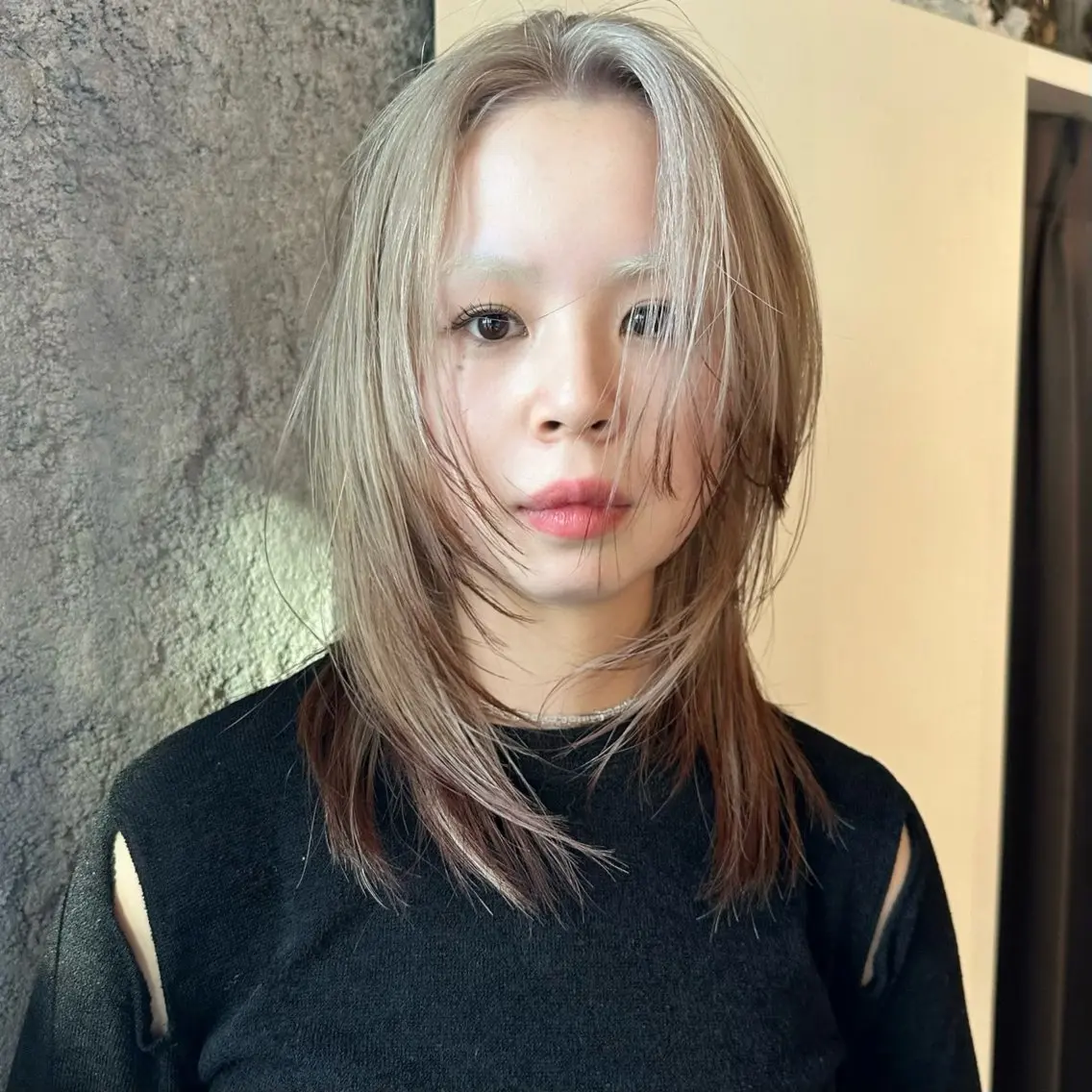 ミディアム カラー デザインカラー 顔まわりレイヤー レイヤーカット ﾌﾞﾚｲｽﾞ˚✧₊⁎ ﾚｲﾔｰToriのヘアスタイル