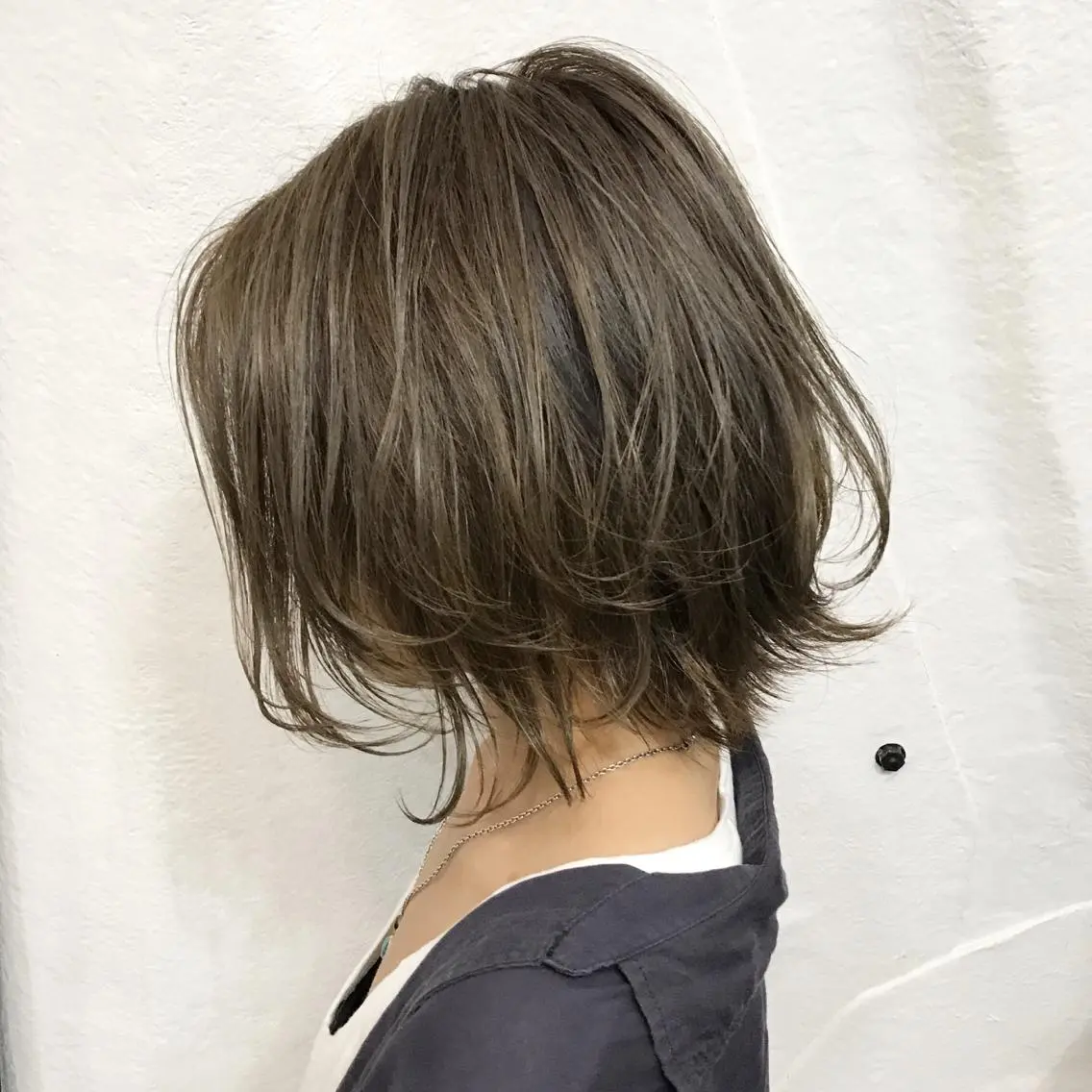 ショート カラー ブルーカラー ブルーグレー ブルーグレージュ グレージュ ハイライトカラー K-POP好き美容師 🇰🇷Kai.Yのヘアスタイル