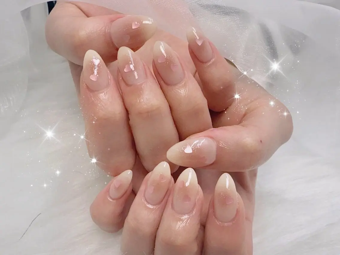 ミディアム ハンドネイル Lili Nail Studio西荻窪店のネイルデザイン