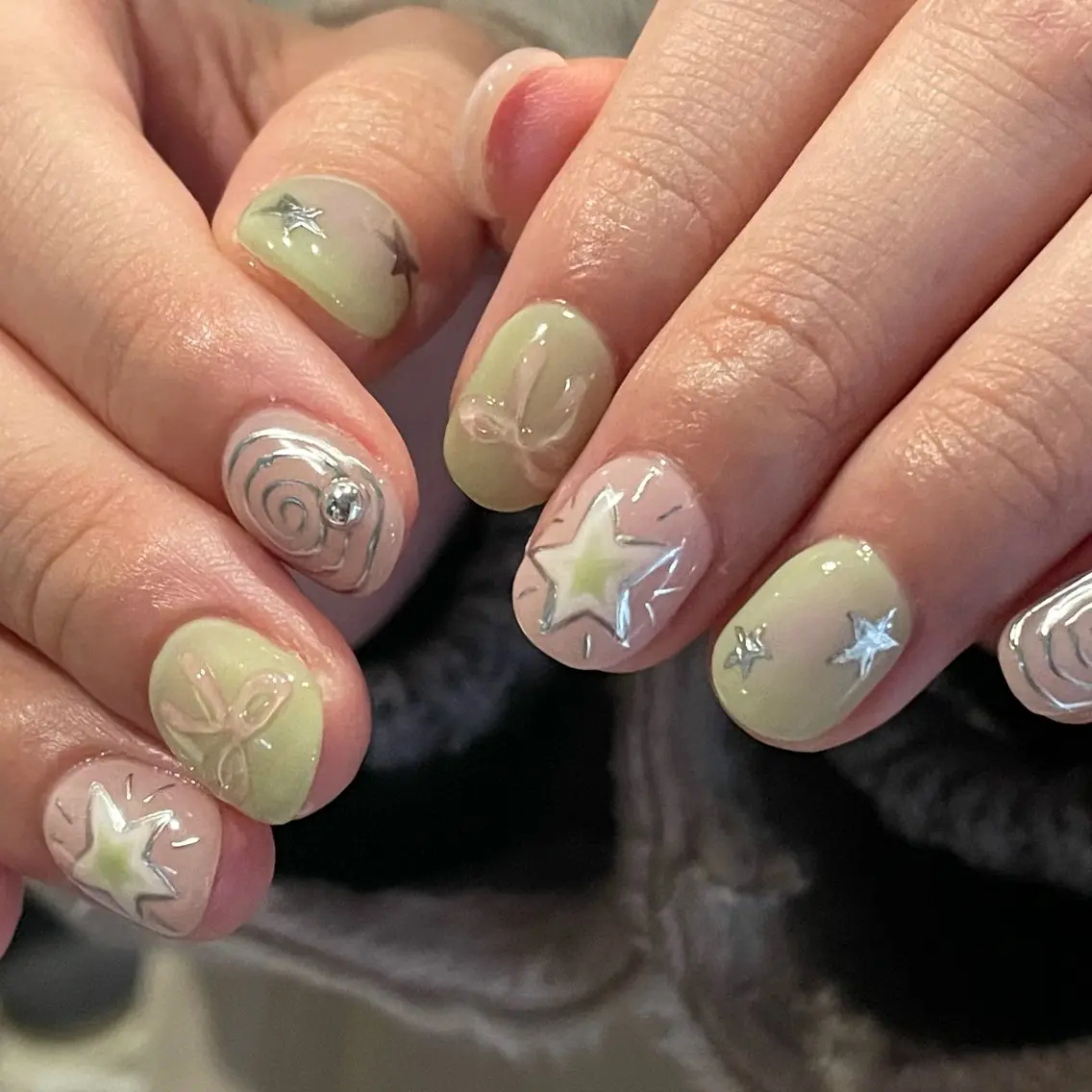 ネイル ハンドネイル roof nailのネイルデザイン