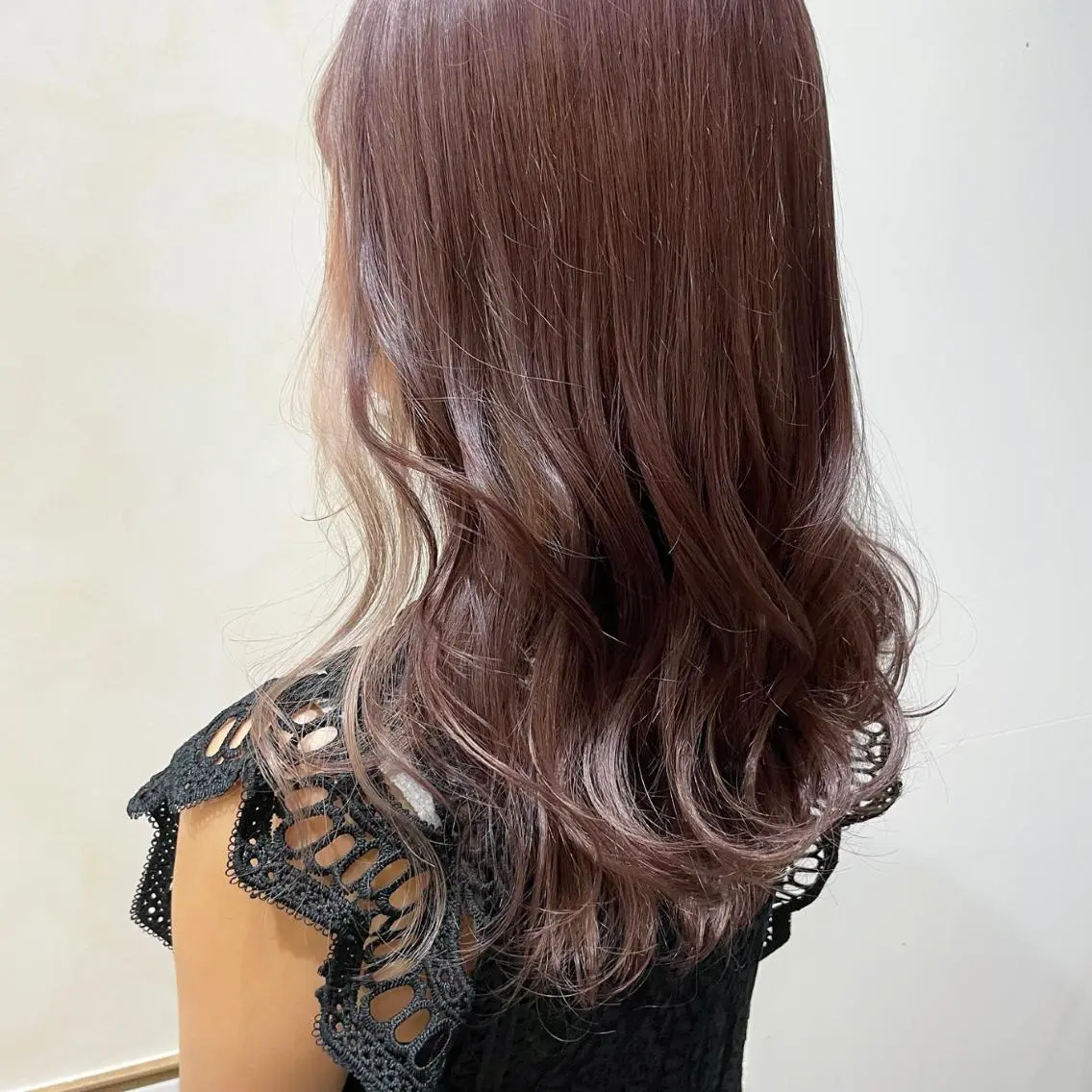 セミロング ROMEO 京橋のヘアスタイル