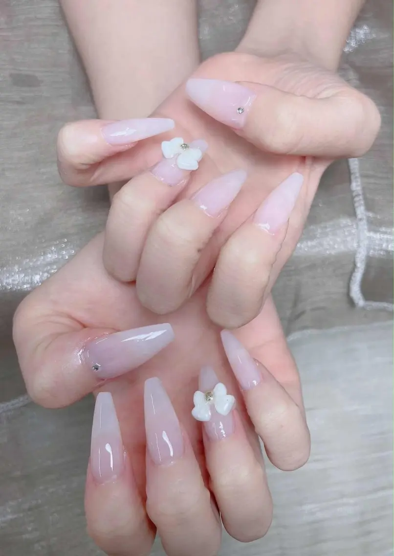 ネイル チークネイル 長さ出し フレンチネイル ジェルネイル ガーリー 中野駅から2分 MEO NAILのネイルデザイン