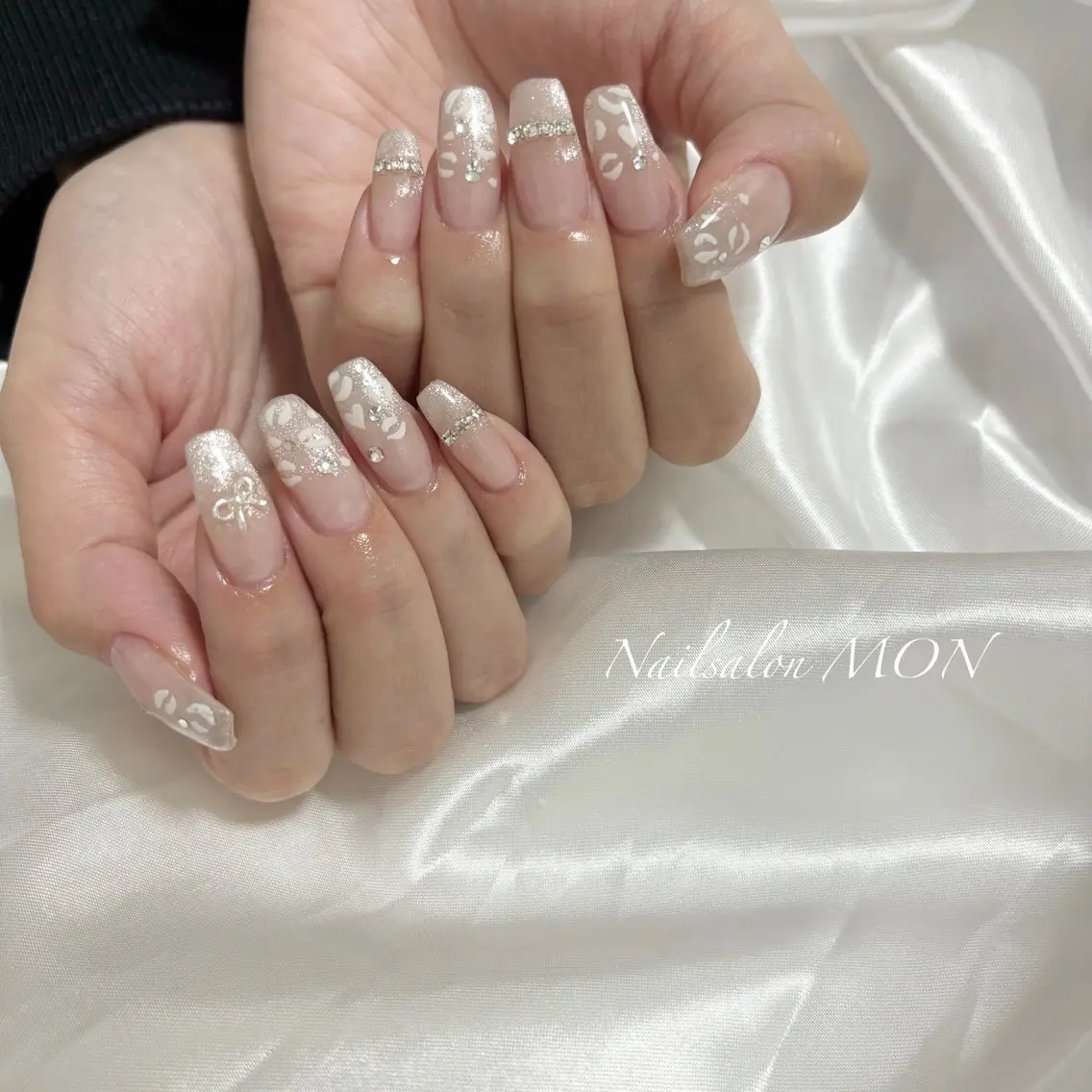 ネイル ストーンネイル ハンドネイル Nailsalon MONのネイルデザイン