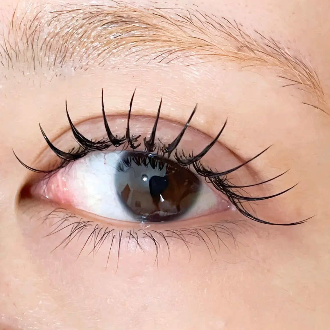マツエク・マツパ 束感まつ毛 フラットラッシュ meeye&nail 【完全個室】のマツエク・マツパデザイン