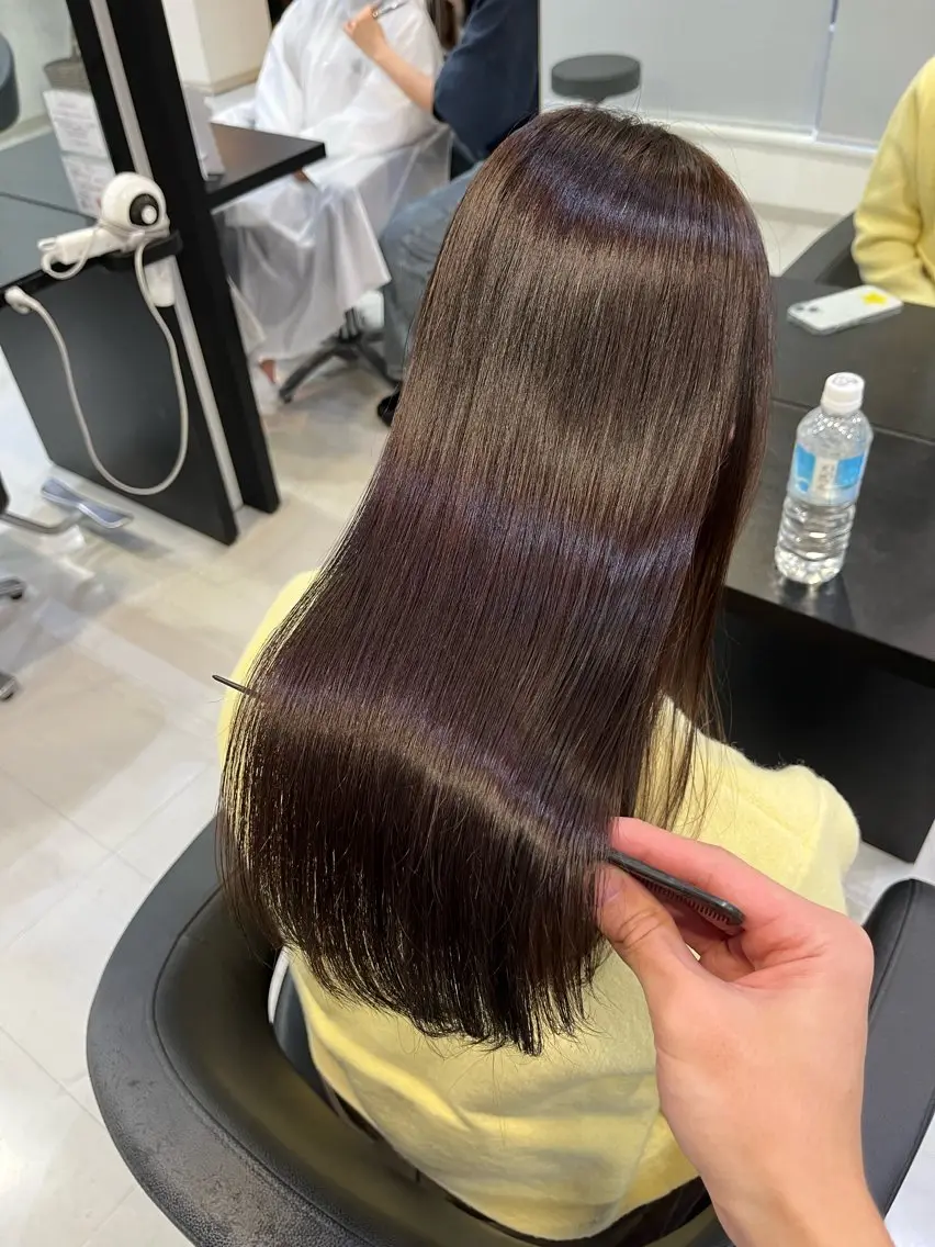 ロング パーマ カット 縮毛矯正 トリートメント 諸岡 玲のヘアスタイル