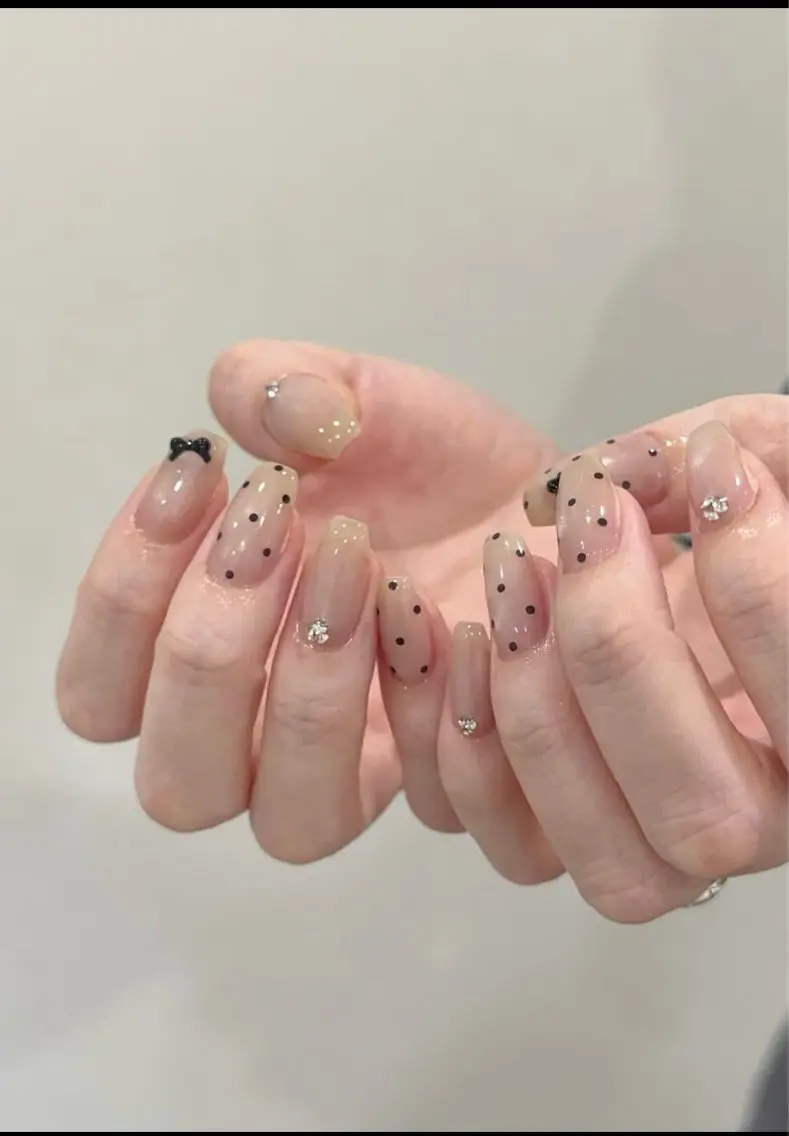 ネイル アートネイル オーロラネイル フレンチネイル ジェルネイル ガラスフレンチ ハンドネイル JISOO ANA.CHUOのネイルデザイン