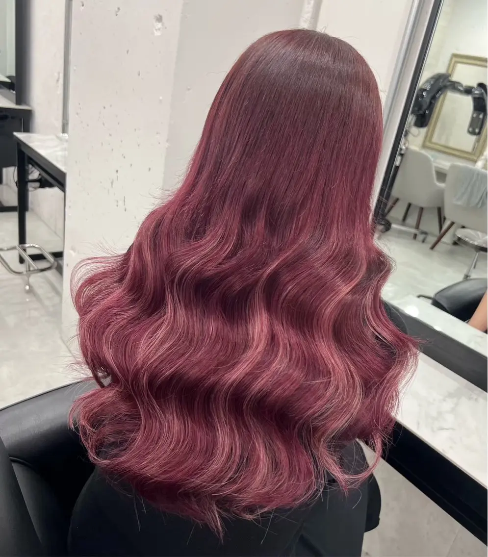 ロング カラー ベージュカラー ブリーチ 透明感カラー ピンクカラー ピンクベージュ ヘアカラー 新宿/ハイトーン/ シールエクステ 祐介のヘアスタイル