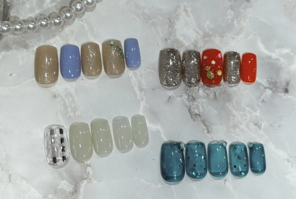 ネイル ブルー ラメ(グリッター) ニュアンスネイル シンプルネイル ハンドネイル Nail Salon Lindaのネイルデザイン