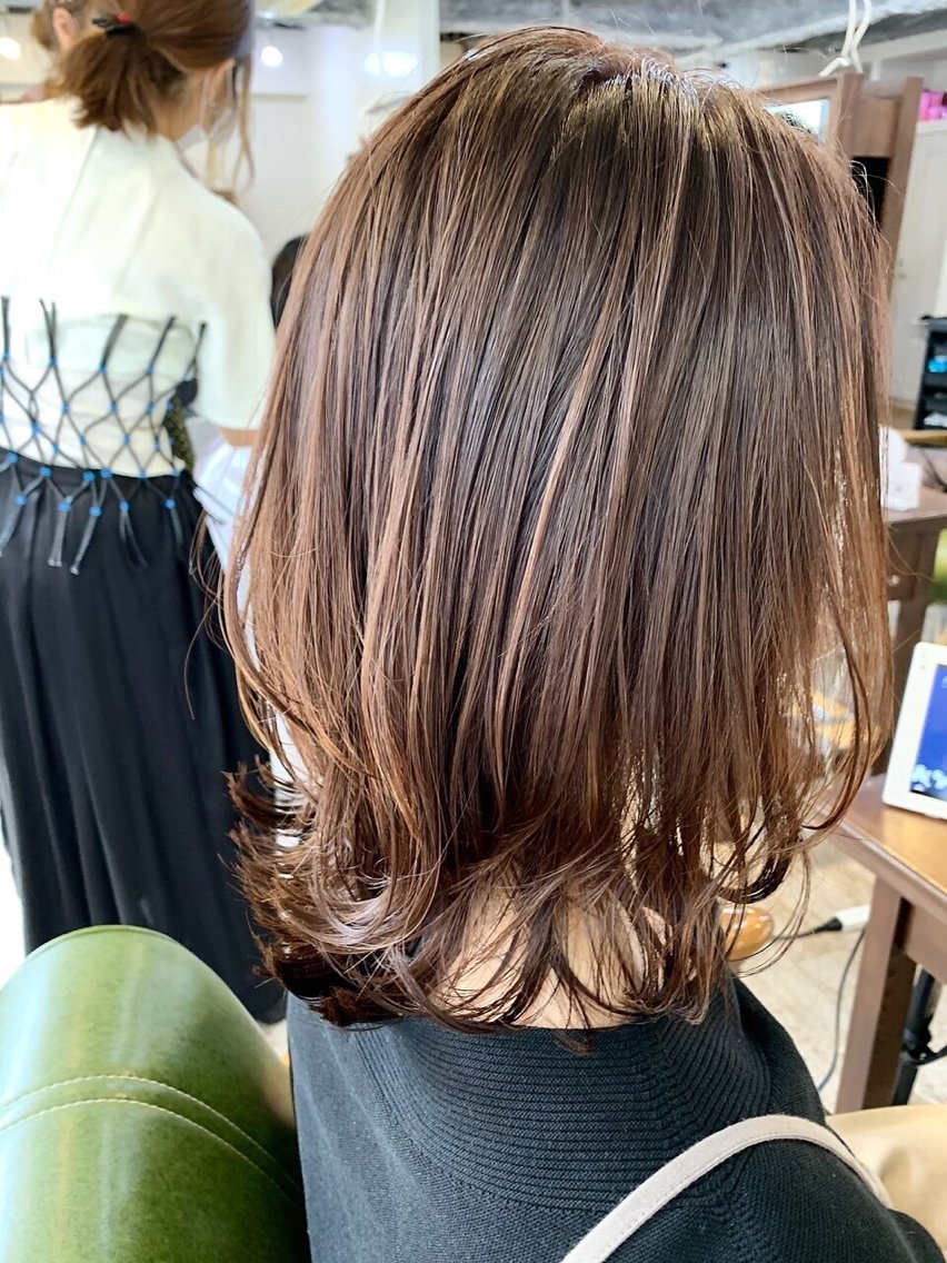 ミディアム カラー ハイライトカラー ハイライト 髪質改善 似合わせカット 小顔カット 添田 晃正のヘアスタイル