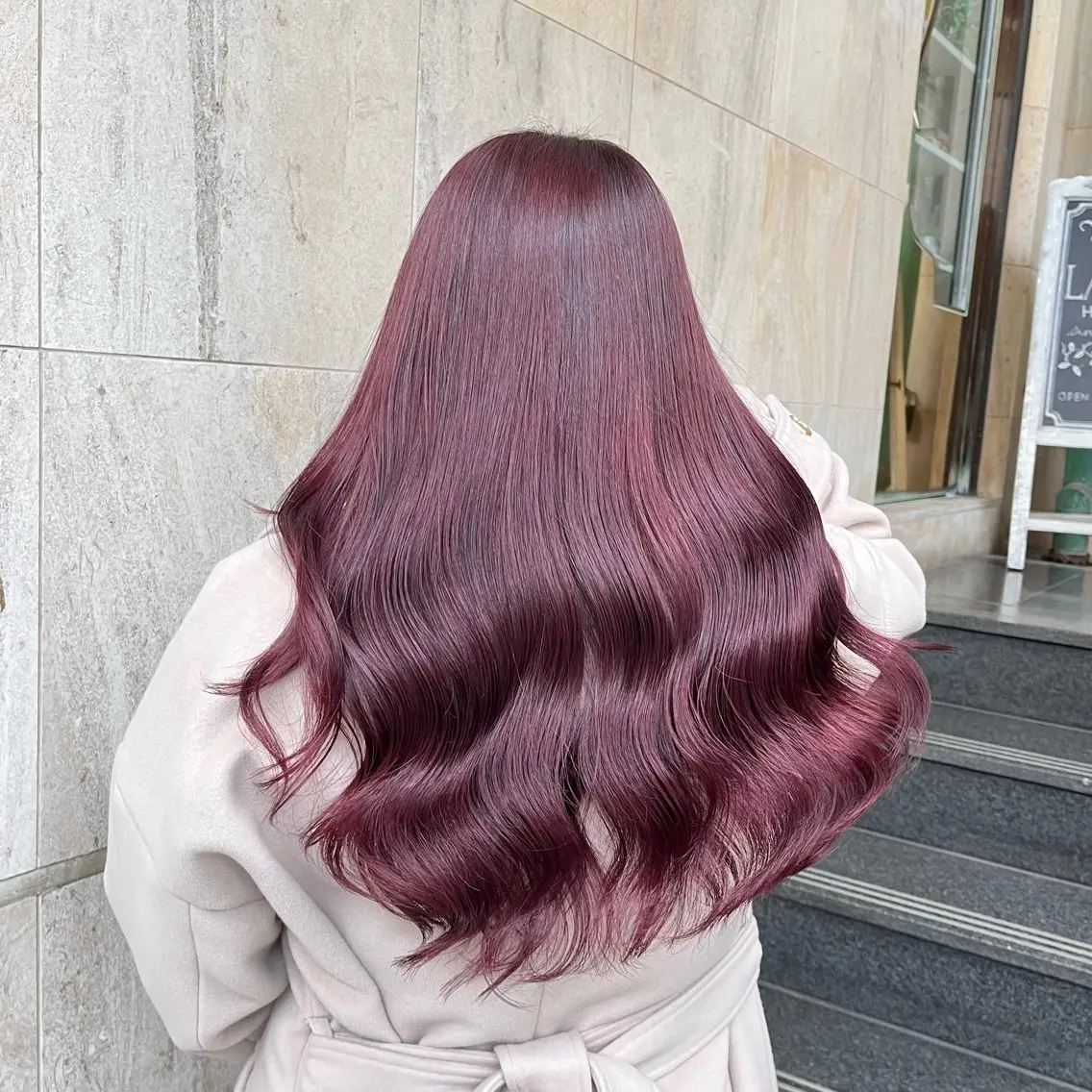 ロング レッドブラウン ヘアカラー トリートメント ミヤザキ タクトのヘアスタイル