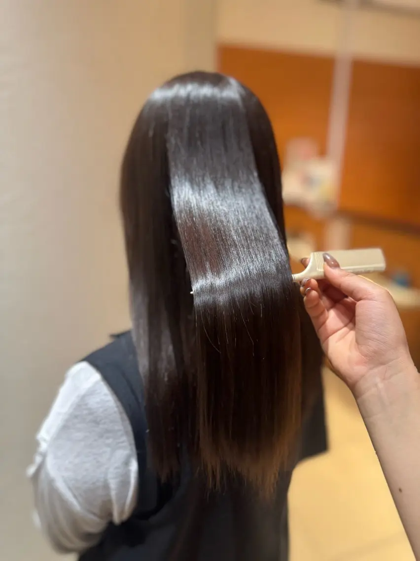 ✨2回目以降の方もご利用可能✨🎀カット+カラー+クイック髪質改善トリートメント🎀¥15000→¥10000の写真