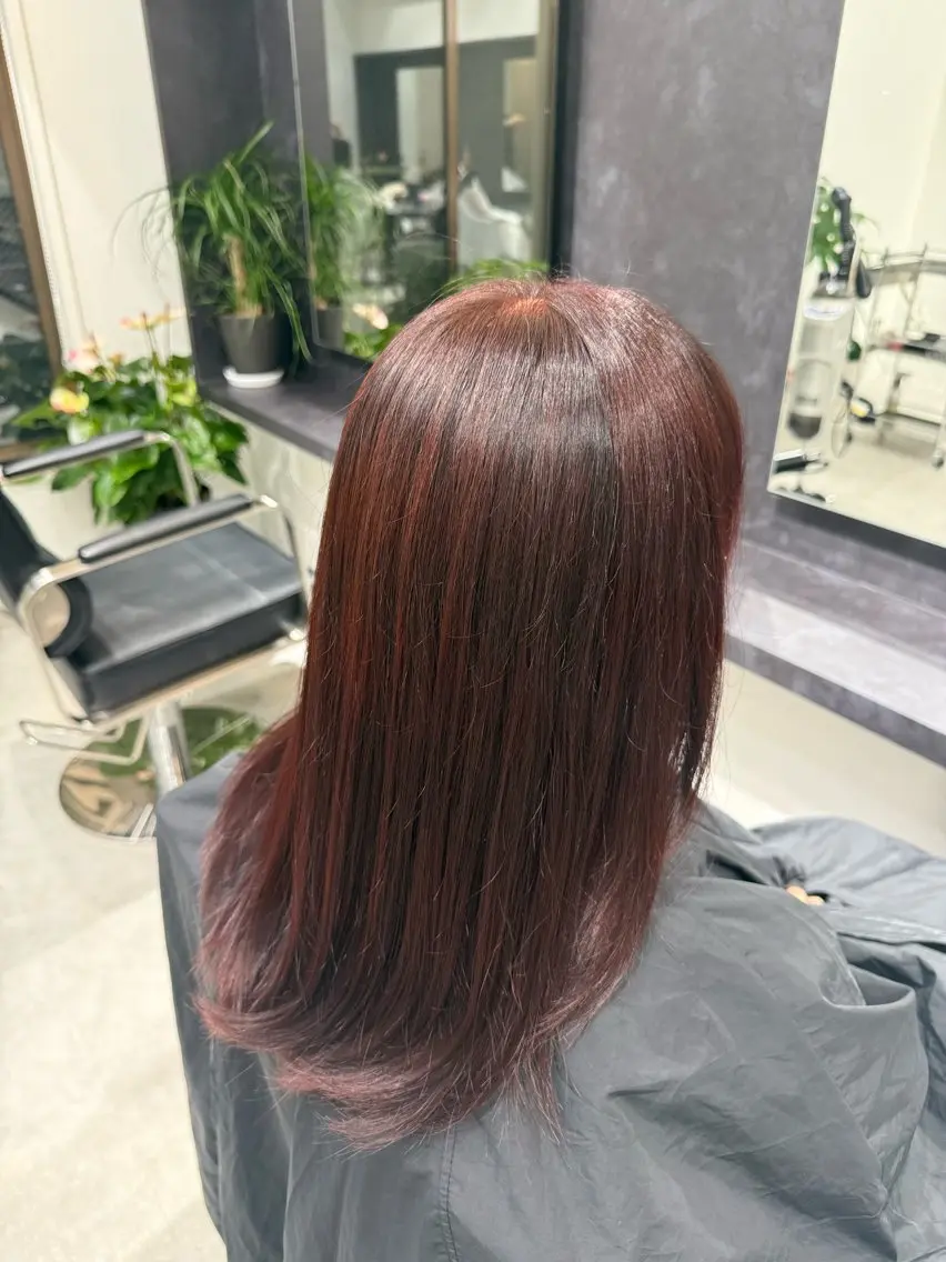 ロング カラー ブリーチ ブリーチなしカラー ヘアカラー 山添 鈴花のヘアスタイル