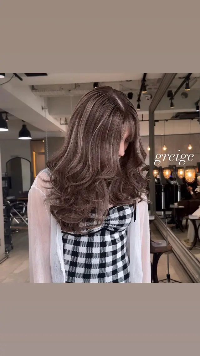 ロング カラー カット ヘアカラー トリートメント ヘアセット 💜ハイトーン💛 マジカルかいちゃんのヘアスタイル
