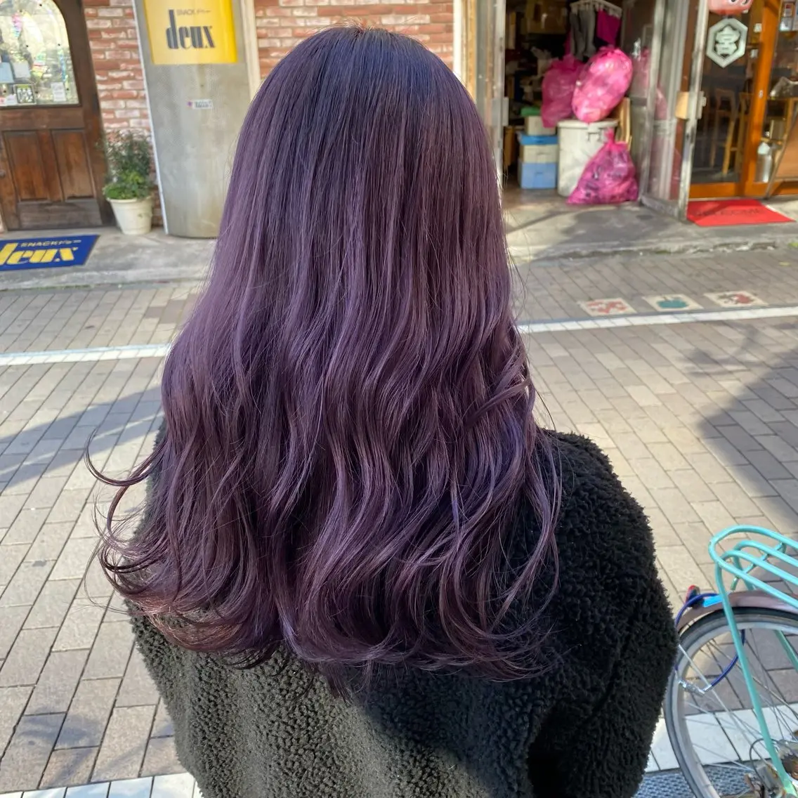 セミロング カラー ブリーチ パープルカラー ミモリ ユウタのヘアスタイル
