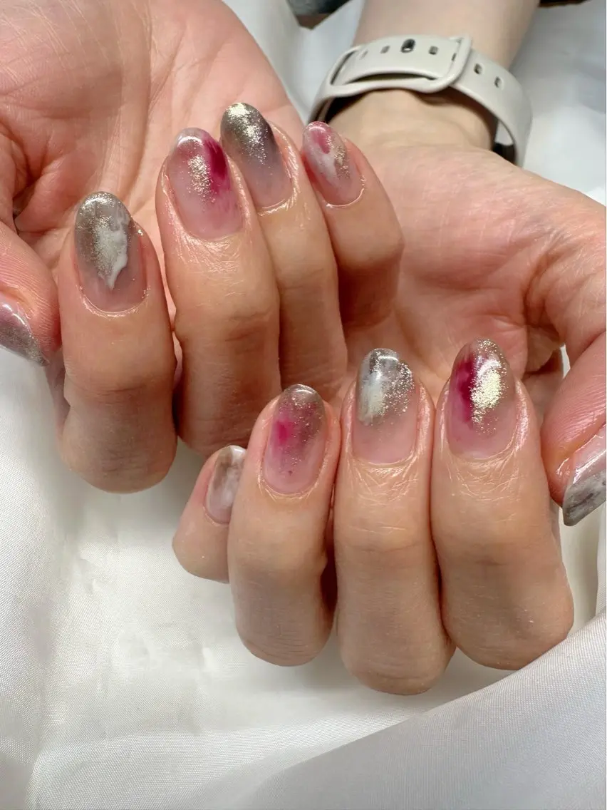 ネイル クリアネイル 氷ネイル・うるうるネイル キラキラネイル 韓国ネイル マグネットネイル 🪞KAPE NAIL 🪞のネイルデザイン