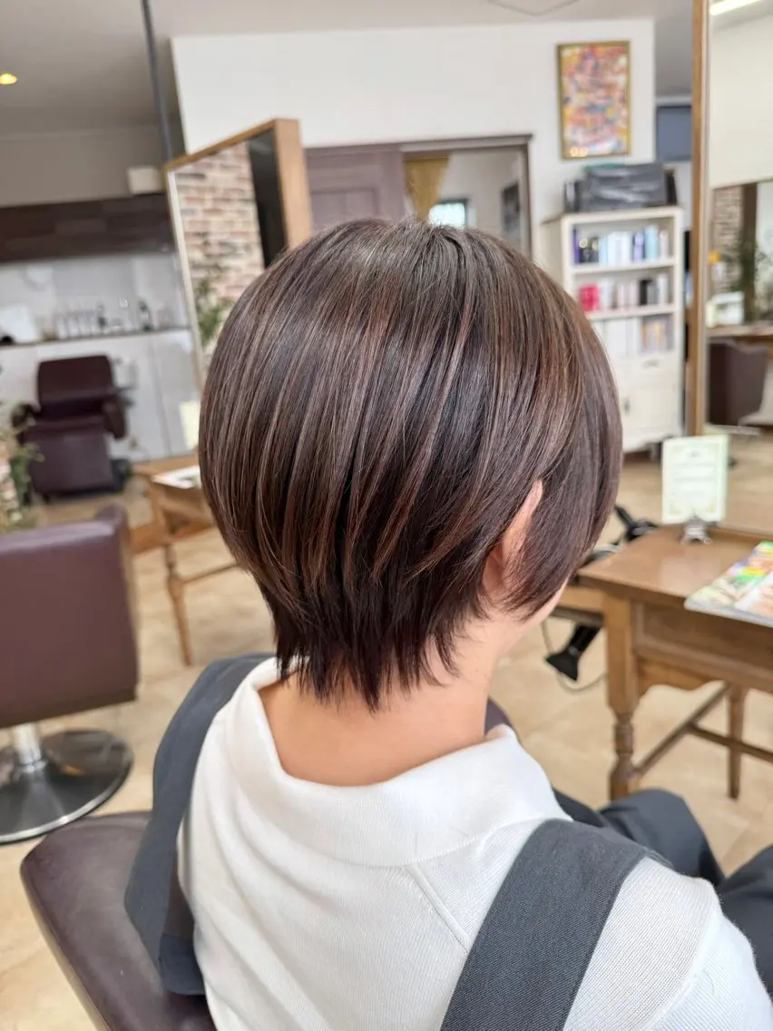 ショート ショートヘア 小顔カット 額田 汐莉のヘアスタイル