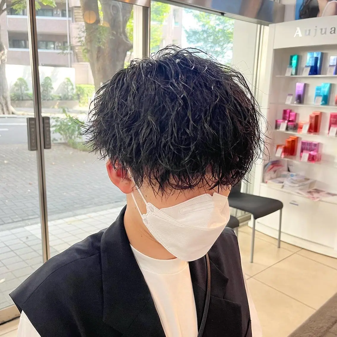 ショート パーマ メンズ メンズパーマ ツイストスパイラルパーマ スパイラルパーマ 韓国メンズヘア/ 毛流れヘア　須田龍世のヘアスタイル