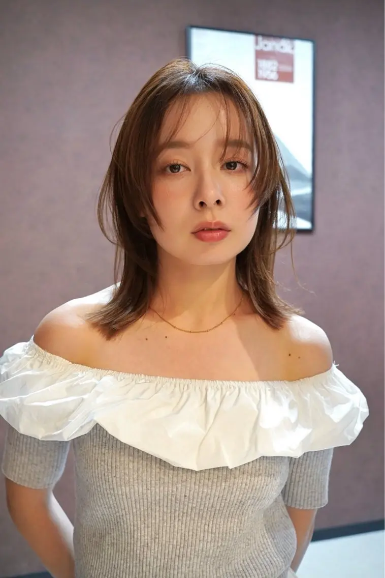 セミロング カラー 透明感カラー レイヤーカット E難波店 代表 Koheiのヘアスタイル