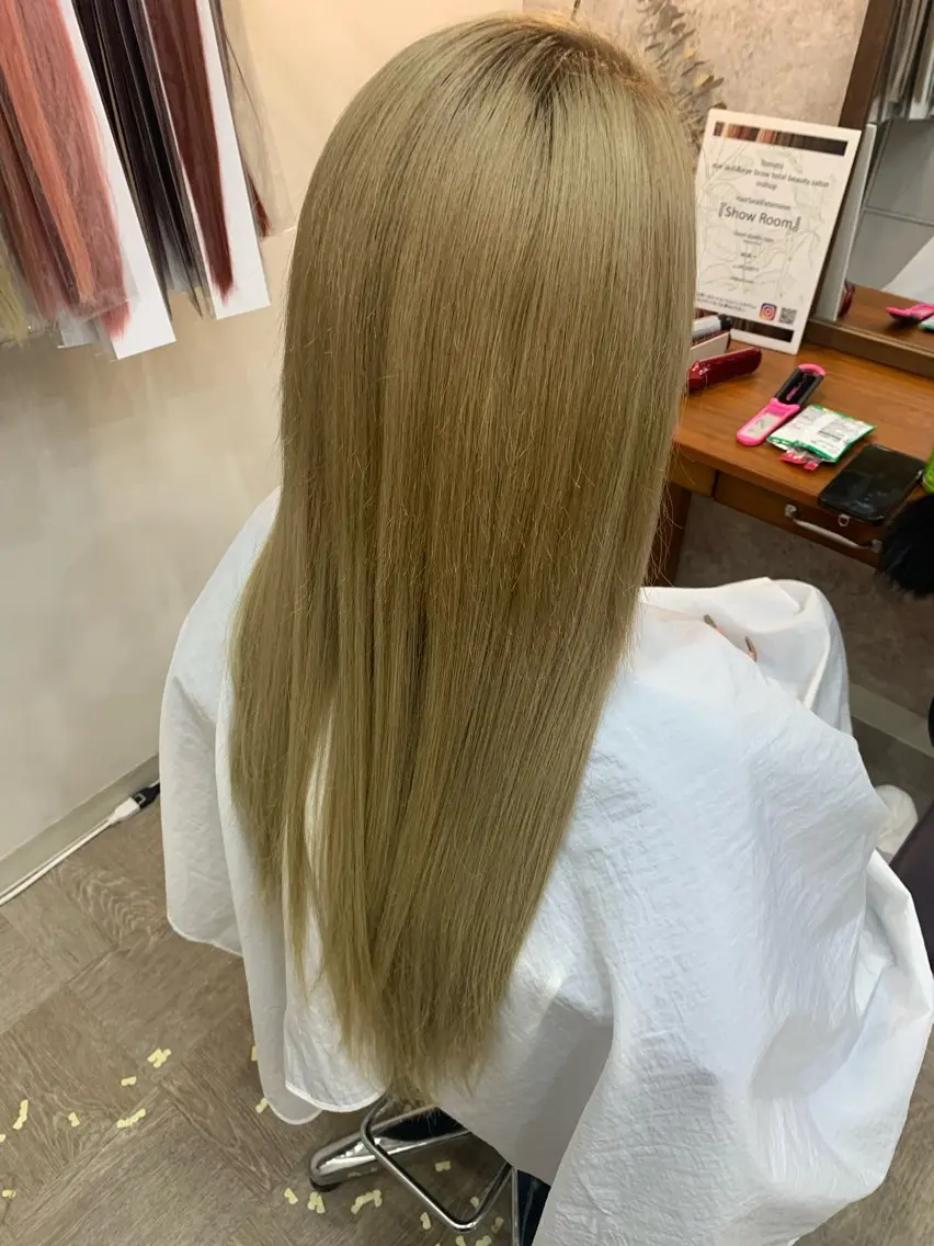 ロング 最安値エクステサロン SHOW ROOMのヘアスタイル