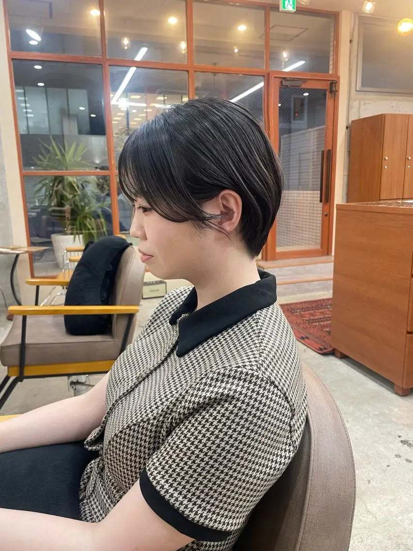ショート カリン/ カット・ブリーチのヘアスタイル